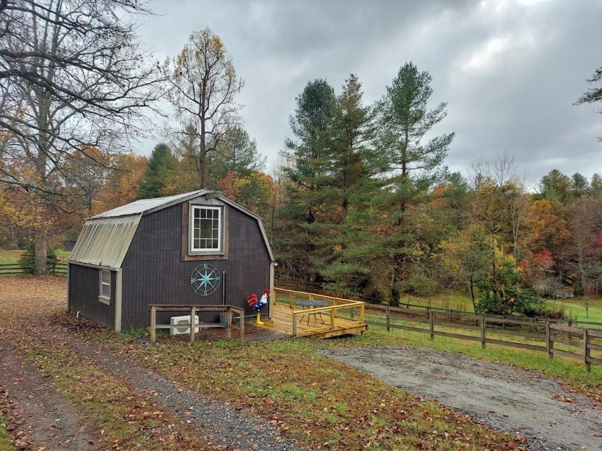 Rustic Hendersonville Farm Studio With Private Deck Exteriör bild