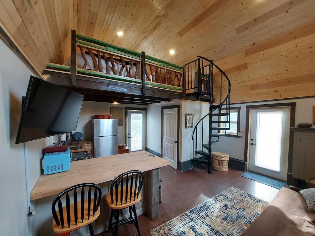 Rustic Hendersonville Farm Studio With Private Deck Exteriör bild